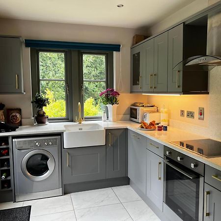 Chic Classy & Cosy At Lough Erne Golf Village And Resort Ballycassidy Eksteriør bilde